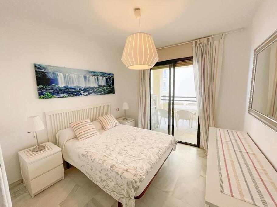 Seafront Apartment With Direct Access To The Beach Torremolinos Exterior photo