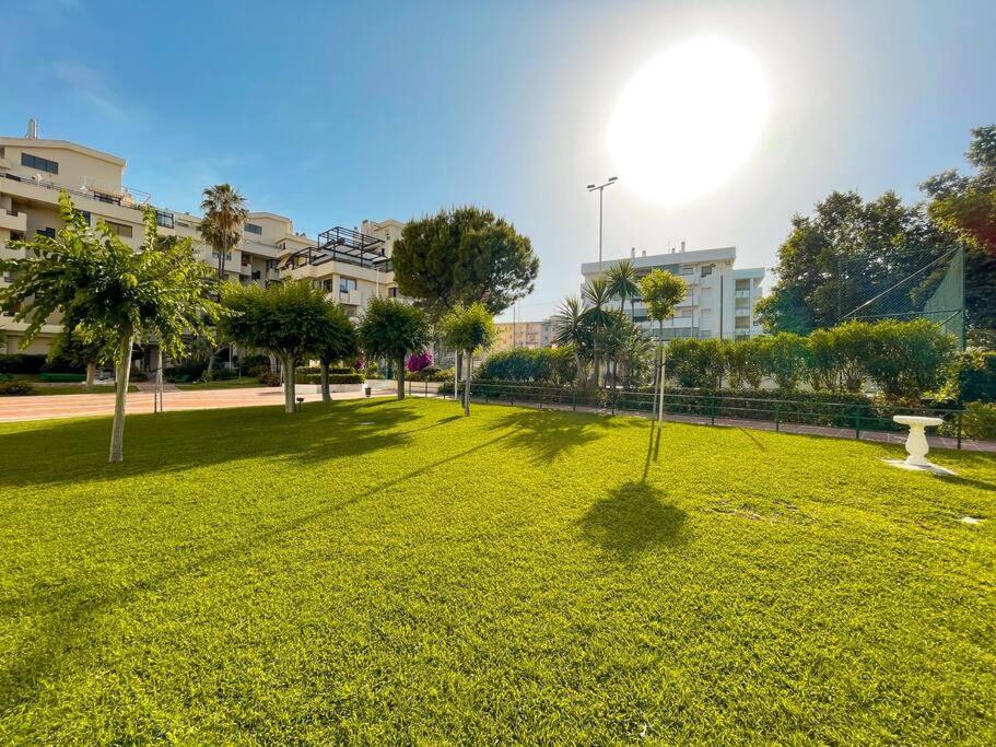 Seafront Apartment With Direct Access To The Beach Torremolinos Exterior photo
